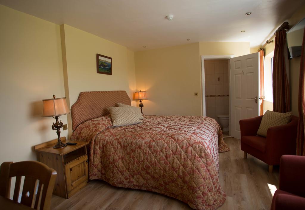 Bed and Breakfast Island View House Каслтаунбер Экстерьер фото