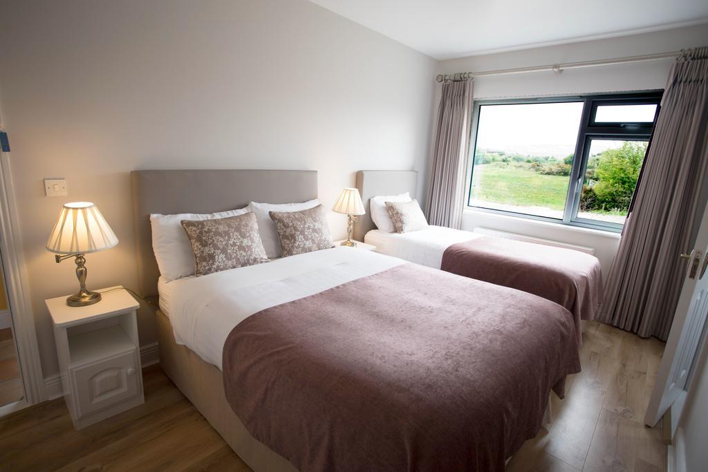 Bed and Breakfast Island View House Каслтаунбер Экстерьер фото